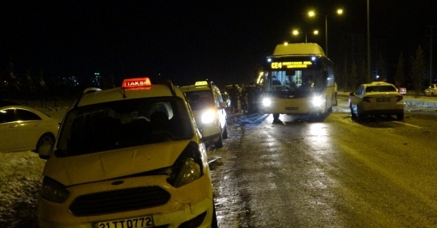 Diyarbakır’da 22 otomobil birbirine girdi: 10 yaralı