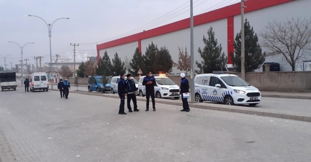 Diyarbakır’da zabıta ekiplerinden servis araçlarına korona virüs denetimi