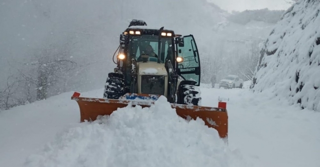 Düzce’de kar nedeniyle kapanan 228 köy yolu ulaşıma açıldı