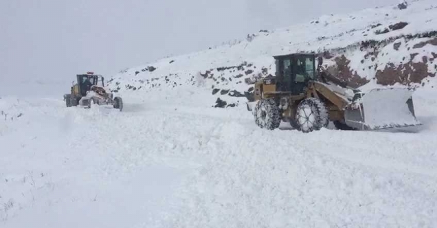 Iğdır’da karla mücadele çalışmaları devam ediyor