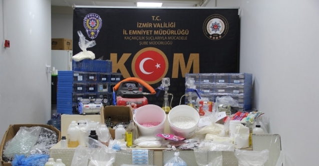 İzmir’de 10 milyon TL değerinde kaçak vücut geliştirme hapları ele geçirildi
