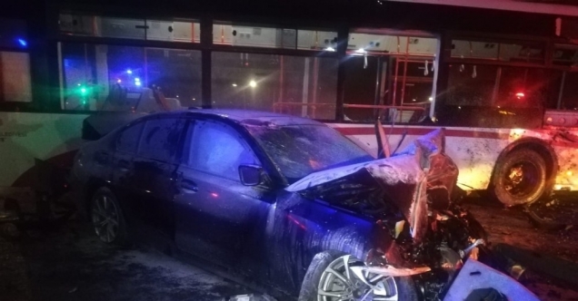 İzmir’de feci kaza: 2 yaralı