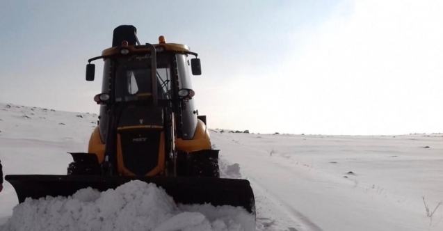 Kars’ta beyaz esaret! 71 köy yolu ulaşıma kapandı