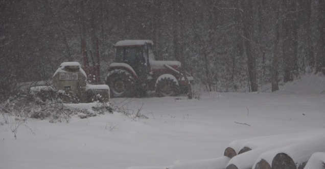 Kırklareli’nin yüksek kesimlerinde kar etkili oldu: 38 köy yolu kapalı