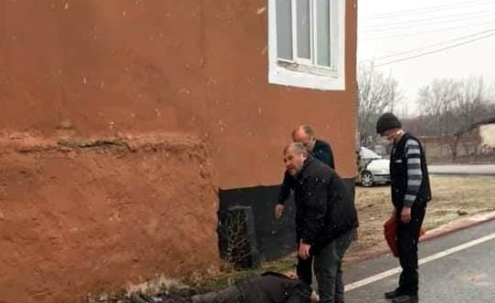 Kırşehir’de, evinin çatısındaki kiremitleri onarırken düşen kişi yaralandı