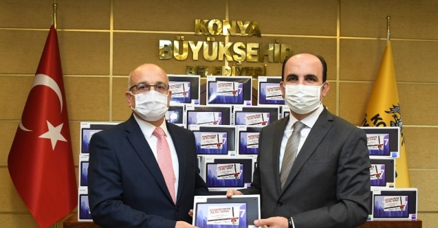 Konya Büyükşehir’den eğitime 10 bin tablet desteği