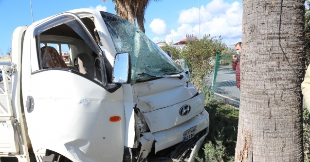 Otomobilin arkadan çarptığı kamyonetin sürücüsü hayatını kaybetti