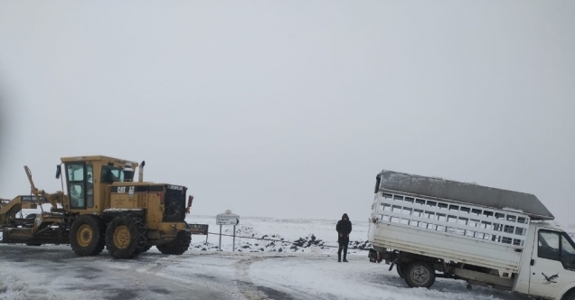 Şanlıurfa’da karla mücadele çalışmaları