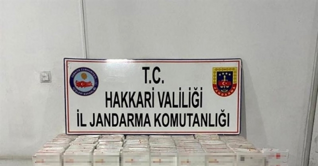 Şemdinli’de araç içinde kaçak tıbbi ilaç ele geçirildi