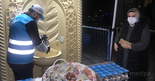 Sultangazi Belediyesi’nden sağlık çalışanlarına sıcak çorba ikramı