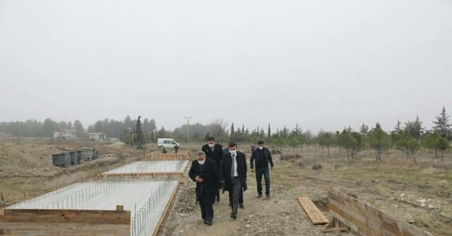 Vali Arslantaş, &quot;Yöresel Ürünler Pazarı&quot; inşaat çalışmalarını inceledi