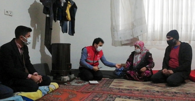 Yangında evleri küle dönen Suriyeli aileye barınma ve eşya yardımı yapılacak
