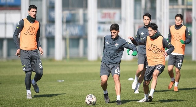 Bursaspordan iki isim U19 Milli Takımına davet edildi