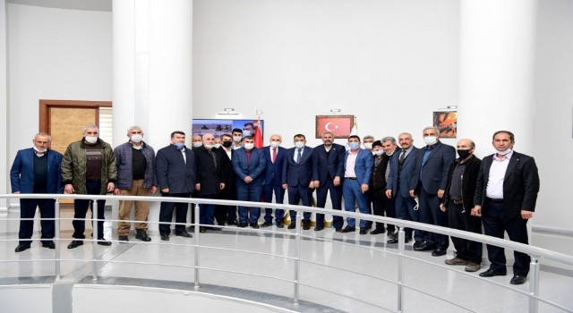 Hekimhan AK Parti İlçe Başkanı Hacı Özhan'dan Başkan Gürkana teşekkür ziyareti