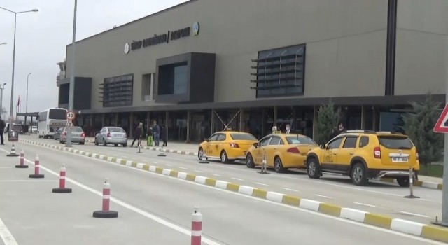 Sinop Havaalanındaki işletmeciler, kira bedellerindeki iptal ve indirimi sevinçle karşıladı