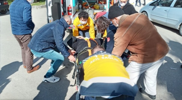 Sinopta motosiklet yayaya çarptı: 1 yaralı