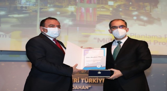 Sultanbeyli Belediyesi örnek projeleriyle ödül aldı