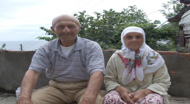 Trabzonda çıkan yangında yaşlı çift hayatını kaybetti