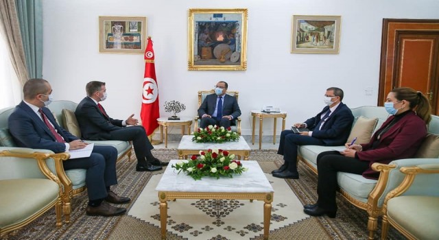 Tunus Başbakanı El-Meşişi görevi sona eren Türk Büyükelçi Onaneri ağırladı