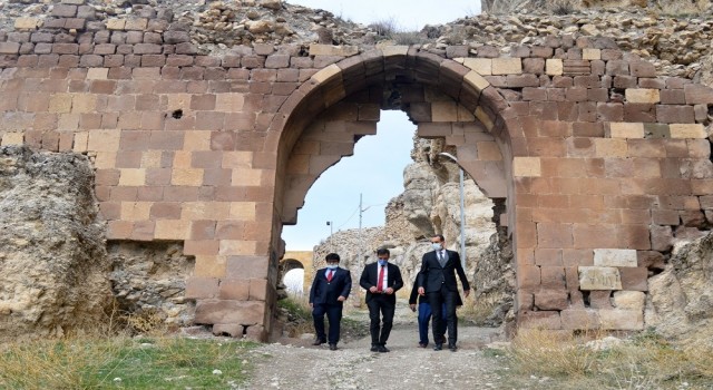 Kemah Tanasur Vadisi turizme kazandırılıyor