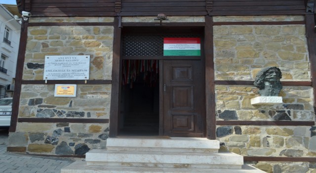 Korona virüs Osmanlıya sığınan Macar Kralının müzesini de vurdu: Sadece 6 yabancı turist ziyaret etti
