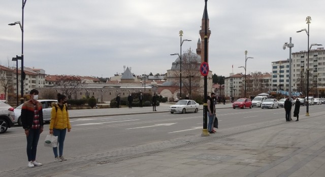 Sivasta İstiklal Marşı okunurken hayat durdu