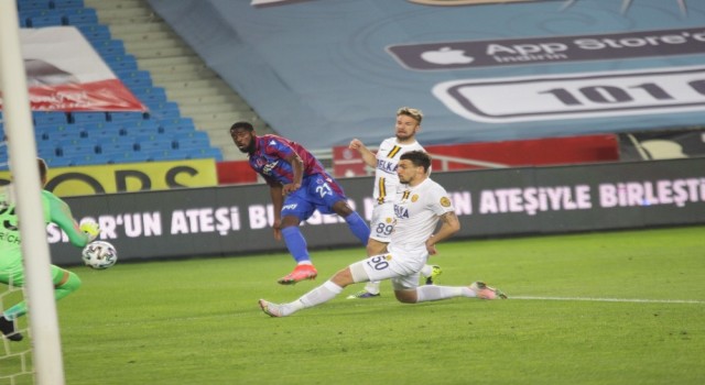 Süper Lig: Trabzonspor: 3 - MKE Ankaragücü: 1 (İlk yarı)