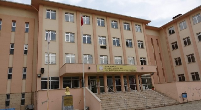 Trabzonda 54 lise öğrencisi karantinaya alındı