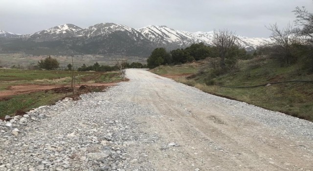 Çamelide mahallelerde üst yapı çalışmaları devam ediyor