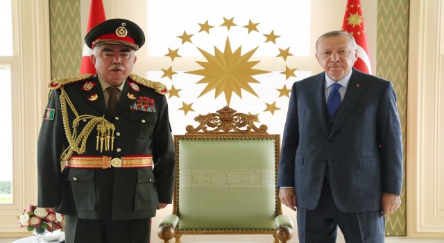Cumhurbaşkanı Erdoğan, Afganistanın eski Cumhurbaşkanı Yardımcısı Mareşal Raşid Dostumu kabul etti