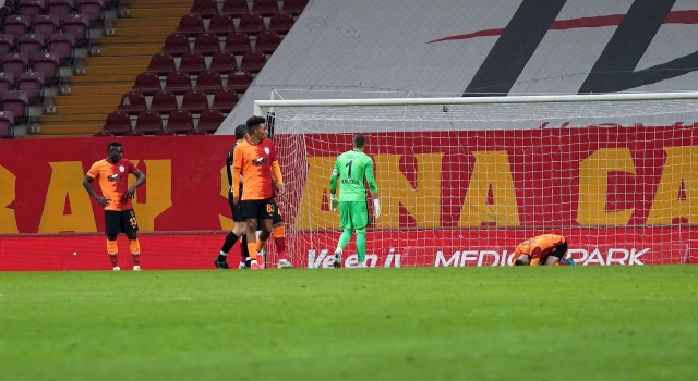 Galatasarayın galibiyet hasreti 3 maça çıktı