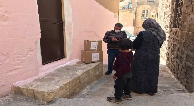 Mardinde ihtiyaç sahiplerine gıda kolisi dağıtımına başlandı