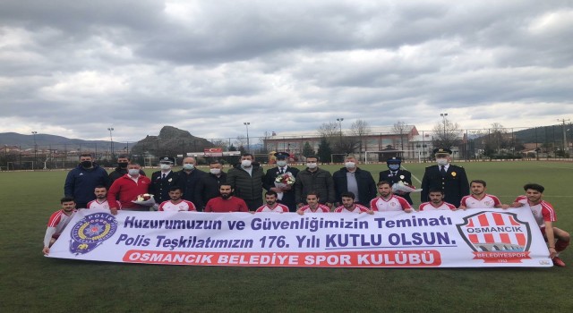 Osmancık polise pankartlı kutlama