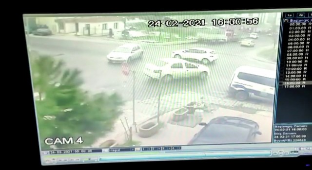 (Özel) Ataşehirde kontrolsüz kavşakta sürekli yaşanan kazalar kamerada