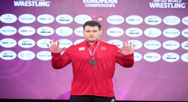 Rıza Kayaalp, 10. kez Avrupa şampiyonu