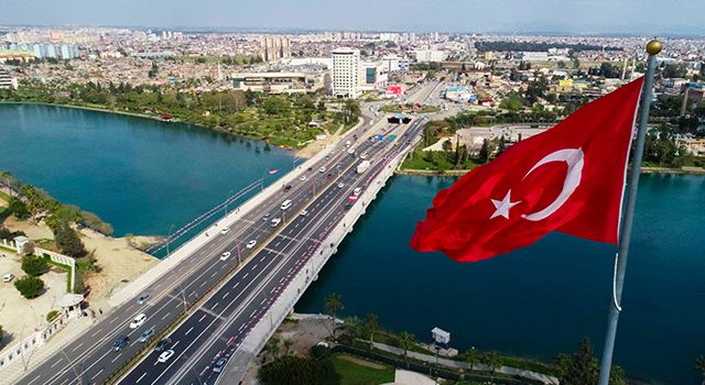 Büyükşehir çalışıyor, Adana daha yaşanabilir bir kent haline geliyor