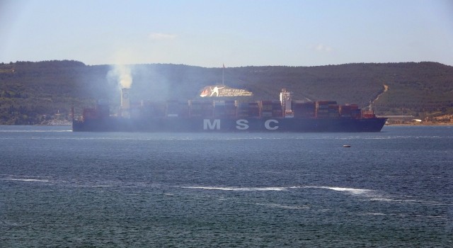 Çanakkale Boğazı 9 saat tek yönlü gemi trafiğine kapatıldı