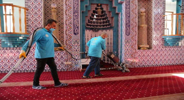 Şanlıurfada camiler Ramazan Bayramına hazır