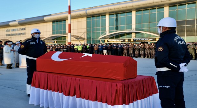 Türkiye-İran sınırında şehit olan polis memleketi Denizliye gönderildi