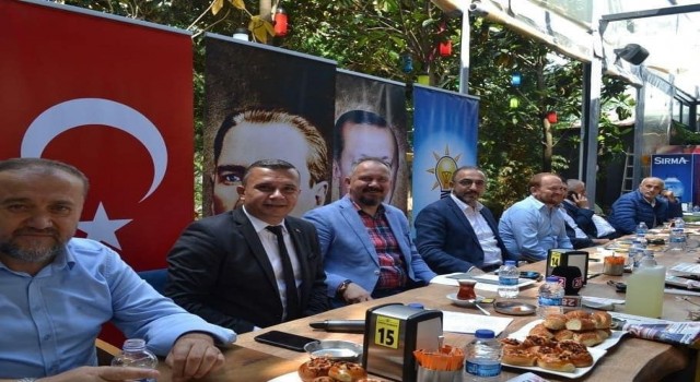 AK Parti Çorludan eski başkanlara vefa