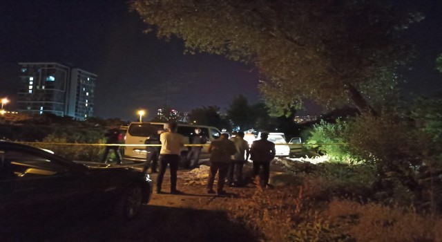 Ankarada bir kişi otomobilde ölü bulundu