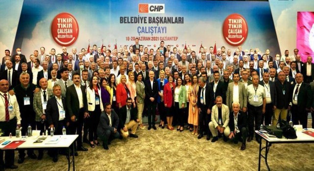 Başkan Ömer Günel CHP'nin çalıştayına katıldı