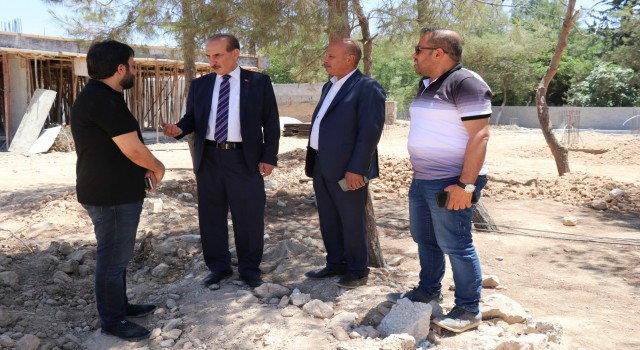 Başkan Yalçınkaya okulların inşaatını inceledi