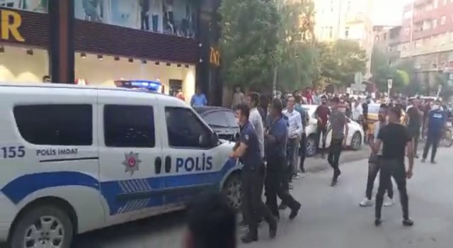 Iğdırda iki grup arasında kavga çıktı: 1 yaralı, 7 gözaltı