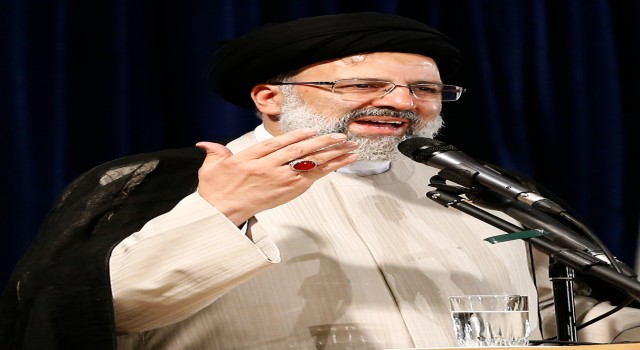 İranda resmi olmayan sonuçlara göre cumhurbaşkanlığı seçimini Reisi kazandı