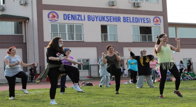 Kadınlara özel sabah akşam açık hava sporlar başladı