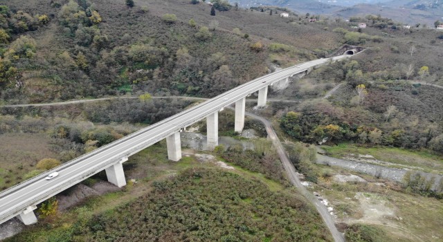 Karadenizin Samsun-Sarp Demiryolu ısrarı