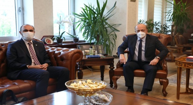 Rektör Türkmen, Çalışma ve Sosyal Güvenlik Bakanını ziyaret etti