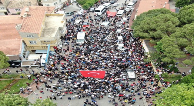 Şehit Polisi uğurlayan binler izdihama neden oldu