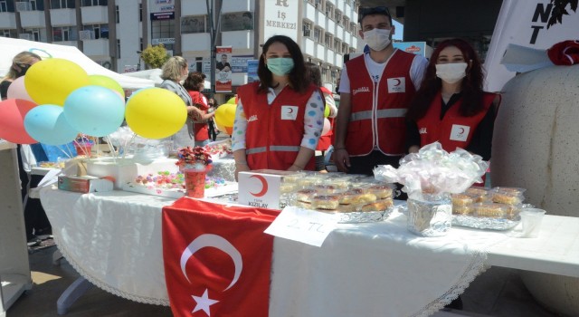 Türk Kızılaydan Filistin yararına kampanya